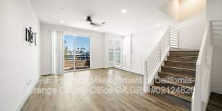 661 W 17th Street Gallery 29