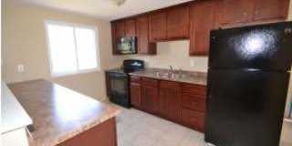 901 Mammoth Road Gallery 4