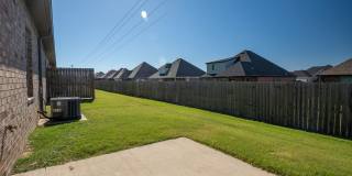 Spacious 3 BR/2 BA in Pea Ridge Gallery 15
