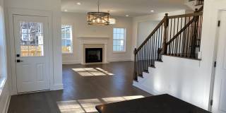 Spacious 3BR/2.5BA home in North Nashville with an abundance of natural light throughout! Gallery 6