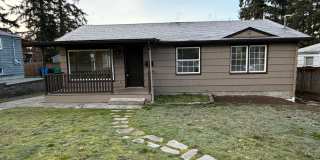 Beautifully Updated Ridgecrest 4-Bedroom Home 1/2 Month Rent Concession!!! Gallery 1