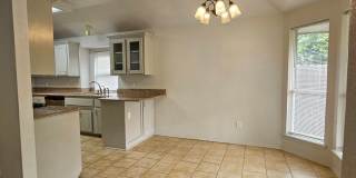 (3) Bed/(2) Bath in SW OKC/Moore Avail NOW! Pet Negotiable! Gallery 5