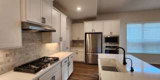 4/3.5/2 with Game Room in Meyer Ranch / Fridge, Washer, Dryer Included / Meyer Ranch Amenities / CISD Gallery 9