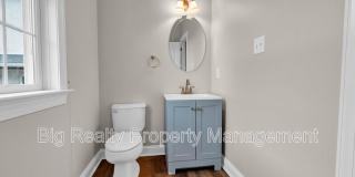364 Prospect St Gallery 26