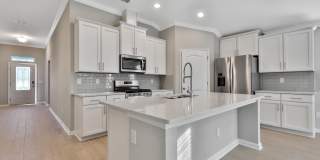 589 GLASGOW Drive Gallery 4