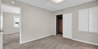 $1450 4 Bedrooms Gallery 22
