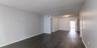 Colonial Apartments Gallery 47