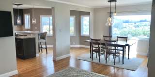 Modern 3BR+Den / 2BA Home W/Indoor & Outdoor Living, Views – PROGRESSIVE Gallery 1