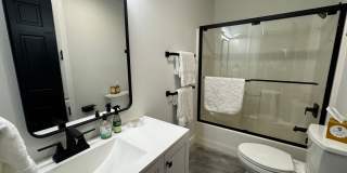 5 Bed 4 Bath Home fenced yard Gallery 69