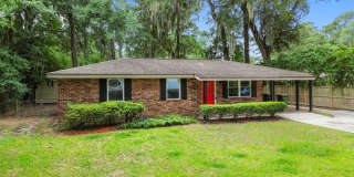 Southside Savannah Gem – 4BR Home in Windsor Forest with Sunroom & Patio Gallery 3
