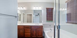 Beautiful Townhome in Summerlin Gallery 17