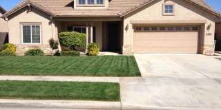 Nice 2 Bedroom home with an office in South East Visalia off of Caldwell and Pinkham Gallery 1