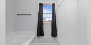 3 bedroom 2 bathroom with a bonus room Gallery 31