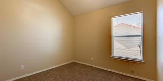Delightful 2-story home located on the Eastside! Gallery 22