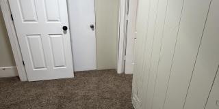 68 N Shirley St Gallery 18
