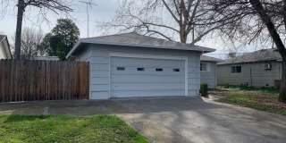 3 bedroom home with new floors Gallery 1