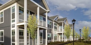 Avalon Harbor Isle Gallery 37