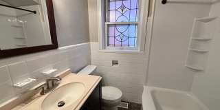 One Bedroom Apartment with Garage Parking! Gallery 15