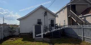 For Rent - 2 Bedrooms, 1 Bathroom Home Gallery 5