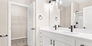 The Manor Homes of Eagle Glen Gallery 8