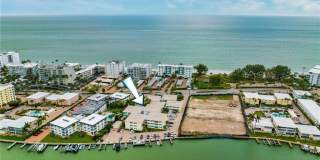 1950 Gulf Shore Blvd N unit: 113 Gallery 1