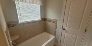 Stunning 4 Bedroom, 2.5 Bath Home Just 3 Blocks to Chesapeake Bay Gallery 41