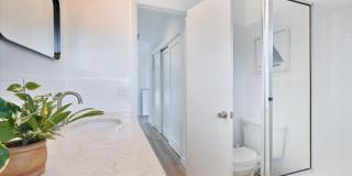 76 W Fairview W W Gallery 18
