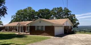 927 Skyline Drive Gallery 4