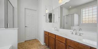 15102 W WESTVIEW Drive Gallery 19