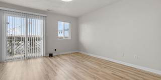Beachfront 2BR/2BA Condo with Water Views in Norfolk – Water Included Gallery 17