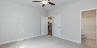 Three Bedroom Home! Gallery 21