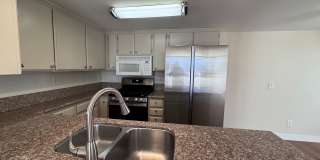 Cute Upgraded 2 bedroom/2 Bath Gallery 6