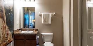 Four Pointe Gallery 33