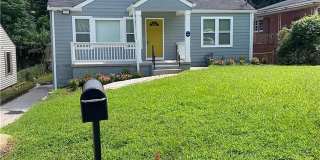 Room in 3 Bedroom Home at Holly Rd NW Gallery 1