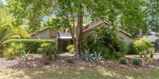 Beautiful 3/2 Home in Highly Desirable Deer Run Neighborhood in NW Gainesville Gallery 1