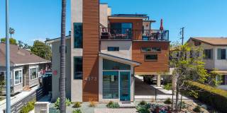 Beautiful 3 bed 2.5 baths "fully furnished" townhouse in the charming neighborhood of University Heights. Gallery 1