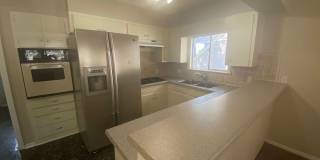 UT PRE-LEASE: West Campus 2 bed/1 bath fourplex unit, Walk to UT, entertainment, restaurants, and more. Gallery 1