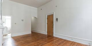 2316 SPRUCE Street Gallery 6