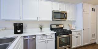 Summit At Warner Center Gallery 61