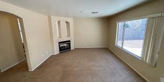 Gorgeous 3Bed/2.5Bath, 2-Story home located in Summerlin Gallery 6