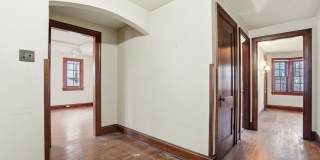 Private House on iuka ave Ravine – Central Campus – Newly Renovated - Flexible Pricing Gallery 27