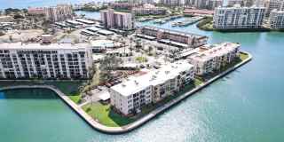 7920 SUN ISLAND Drive S Gallery 1
