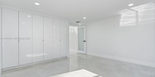 4800 SW 61st Ave Gallery 23