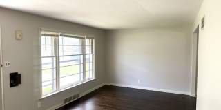 Bellfontaine Neighbors Home for Rent Gallery 3