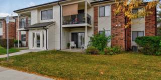 Hickory Knoll Apartments - Affordable Housing Gallery 1