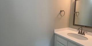 Renovated Spacious 4 Bedroom Home Available for Pre-Lease! Gallery 10