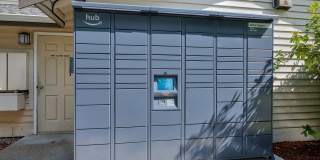 Arbor Square Gallery 16