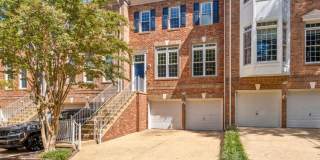 9534 LAGERSFIELD Circle Gallery 1
