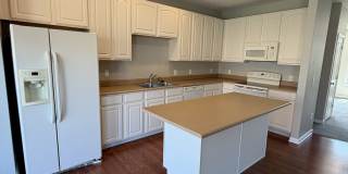 6305 Schooler Drive Gallery 21