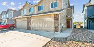 Newer 4 bedroom 2.5 bath duplex - NE Wichita Newer 4 bedroom 2.5 bath duplex - NE Wichita Gallery 1
